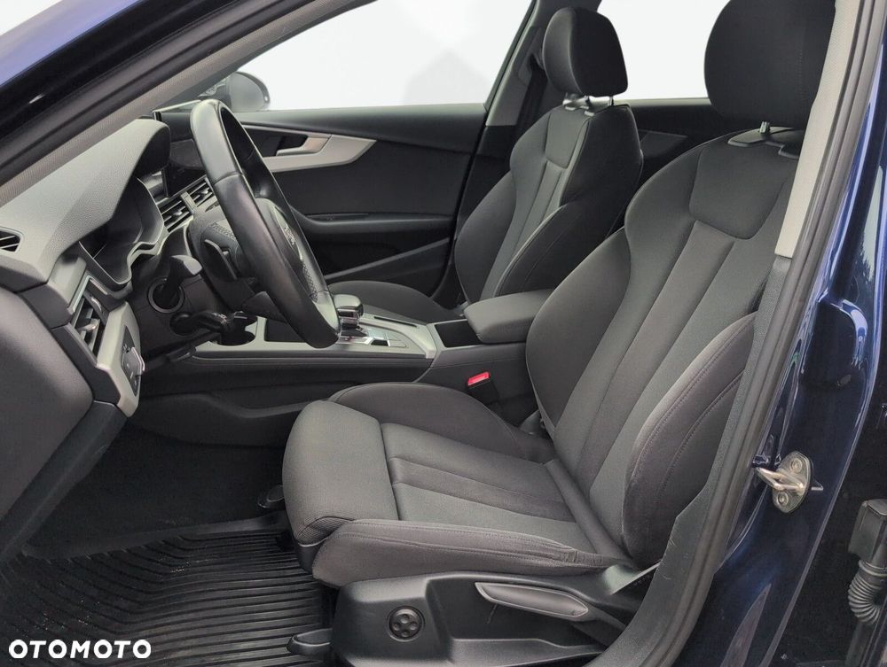 Audi A4 Limousine 35 TFSI mHEV Advanced S tronic - 17