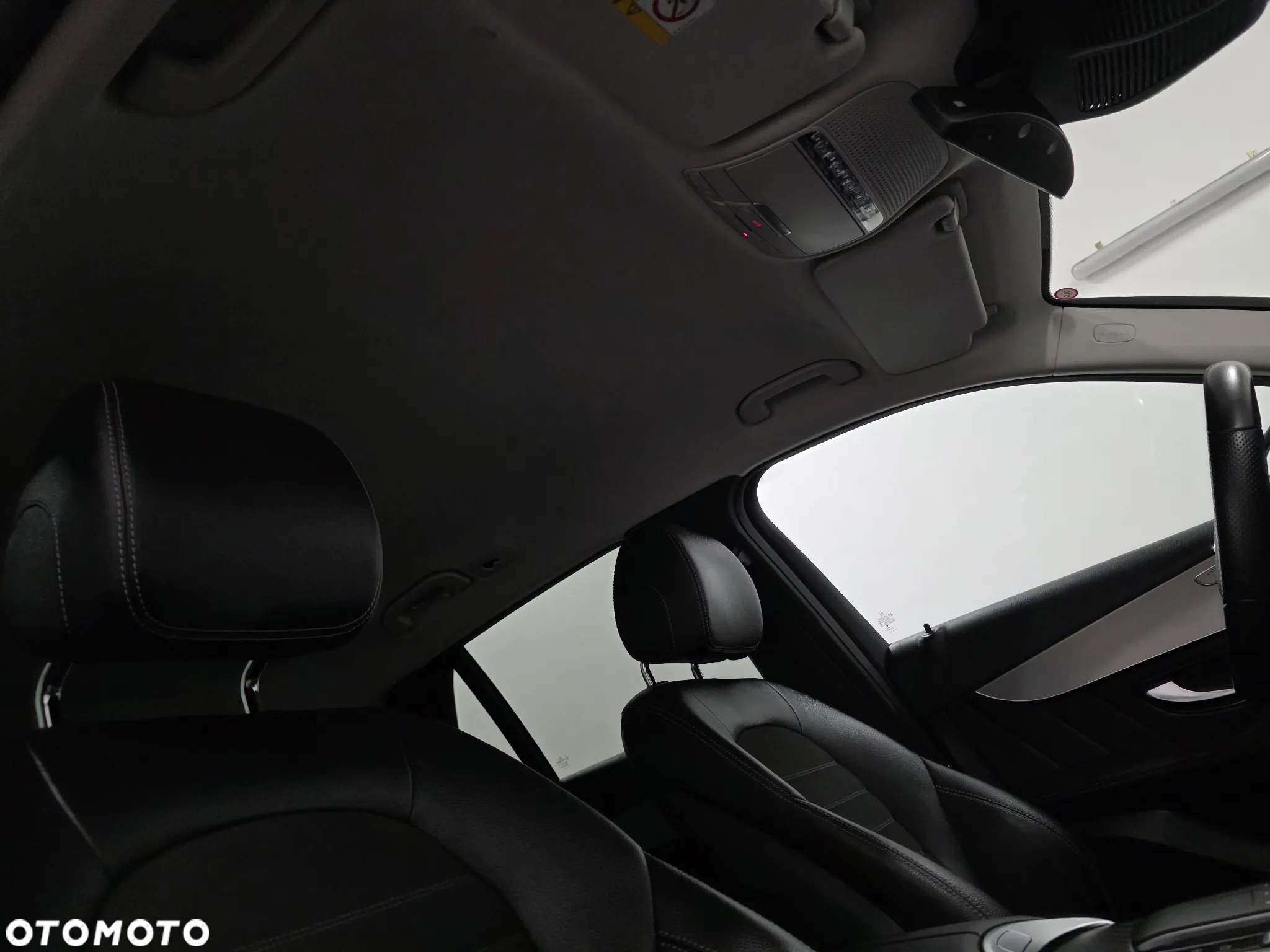 Mercedes-Benz GLC 220 d 4Matic 9G-TRONIC AMG Line Plus - 27