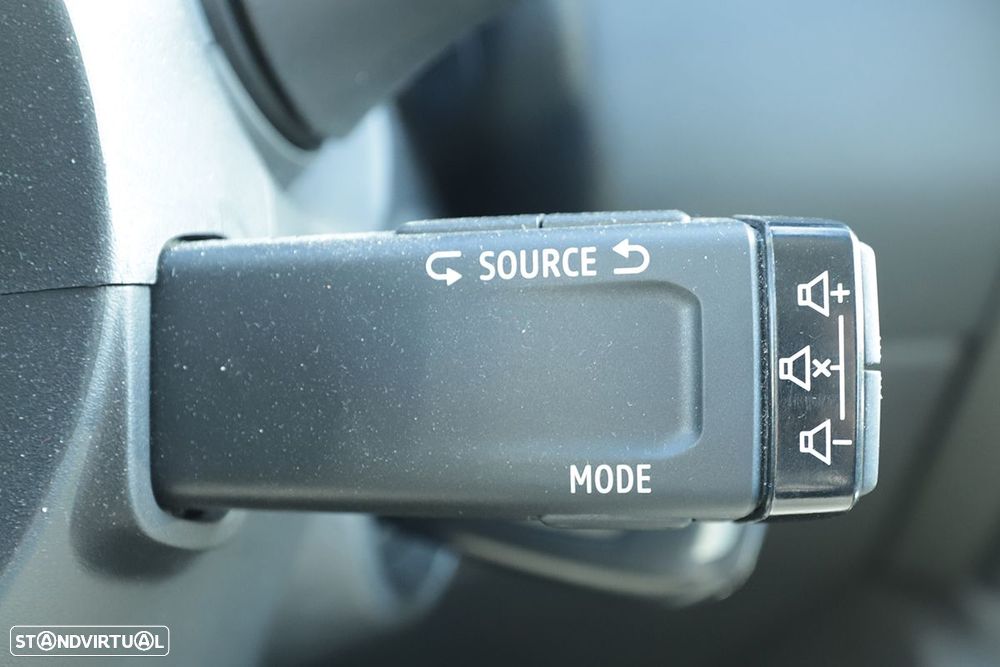 Renault Clio 1.6 E-Tech Intens - 19