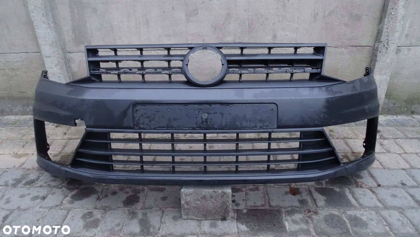 VW CADDY 2K5 15r - zderzak przedni - 1