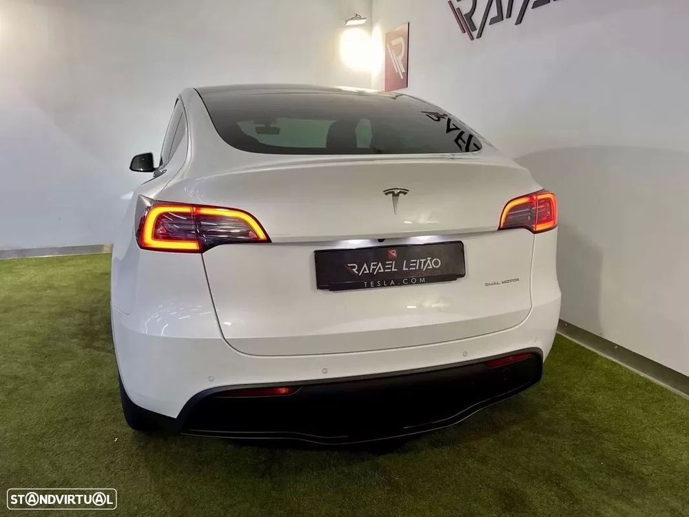 Tesla Model Y Long Range Tração Integral — fotografia 10