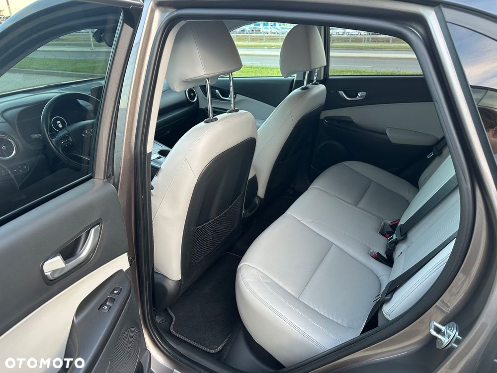 Hyundai Kona Electric 64kWh Platinum - 12