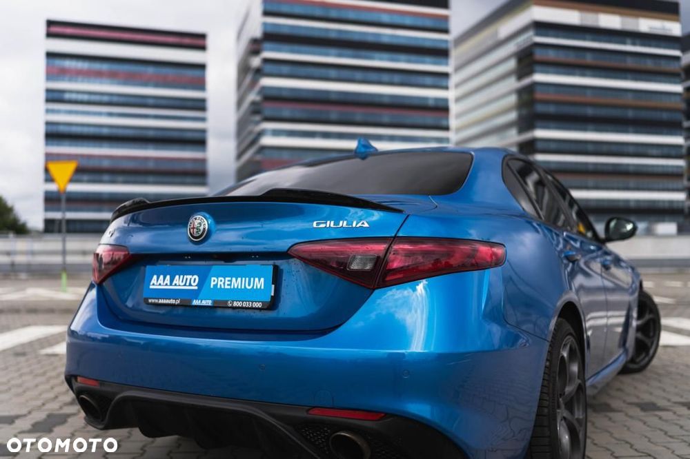 Alfa Romeo Giulia - 12