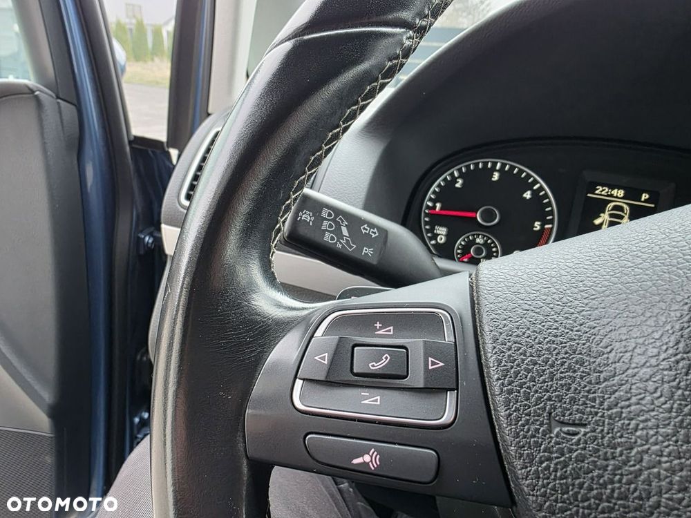 Volkswagen Touran 2.0 TDI DPF DSG Cross - 11