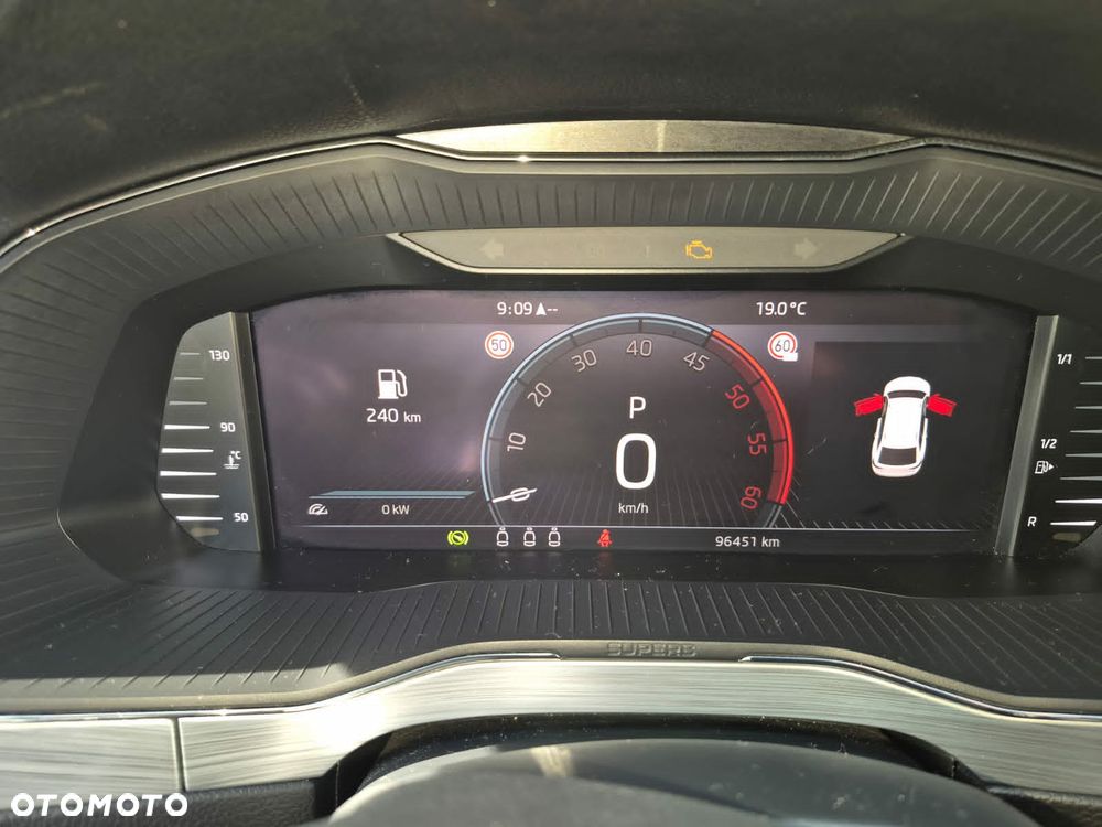 Skoda Superb 2.0 TDI SCR Ambition DSG - 12