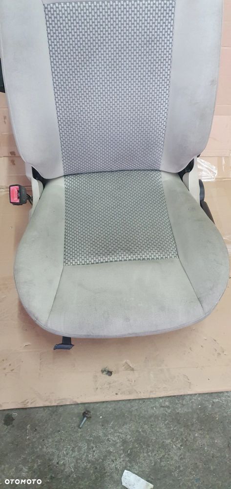 Fotel kierowcy lewy przód grzany Mercedes A-Klasa W169 3D - 3