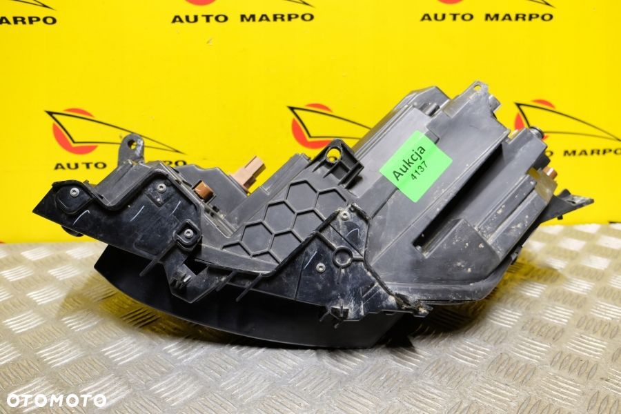 CHRYSLER PACIFICA 2021- REFLEKTOR LAMPA LED R USA - 11