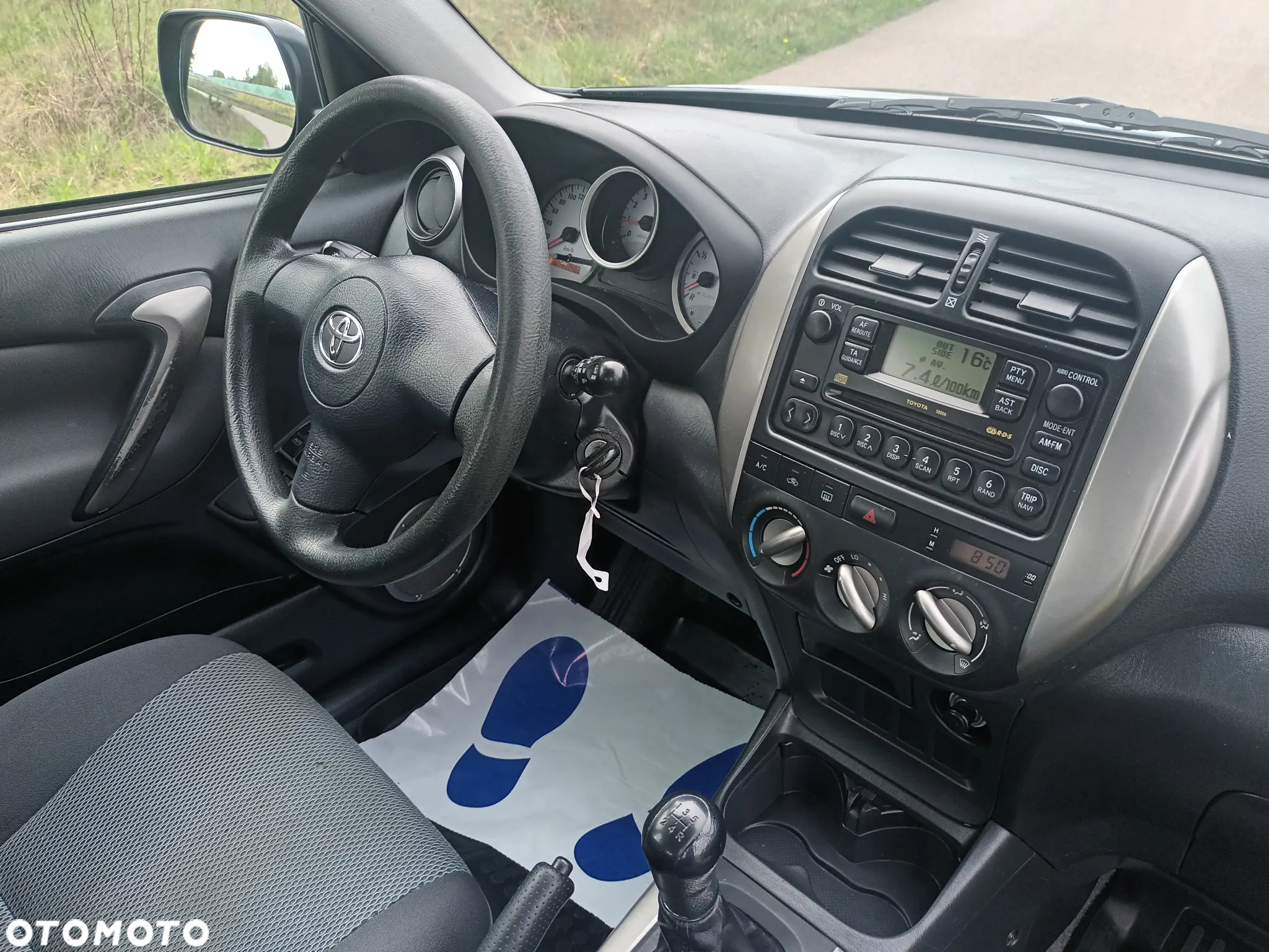 Toyota RAV4 1.8 VVT-i Terra 2WD - 15