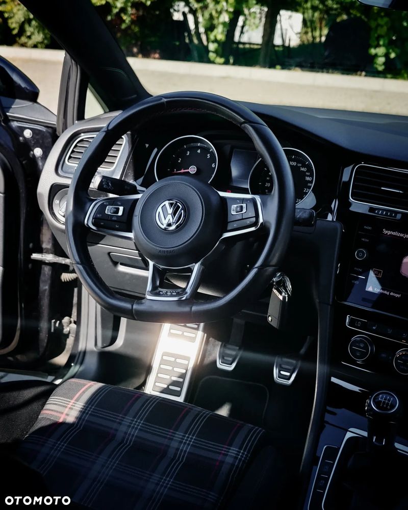 Volkswagen Golf 2.0 TSI BMT GTI Performance - 28