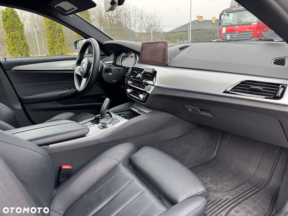 BMW Seria 5 530d xDrive Sport Line - 22