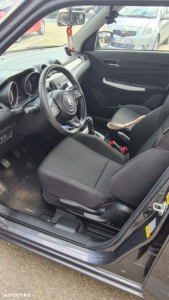 Suzuki Swift M-Hybrid 1.2 Cool - 8
