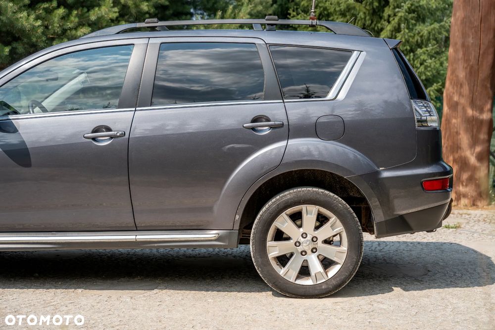 Mitsubishi Outlander 2.2 DID Intense EU5 - 17
