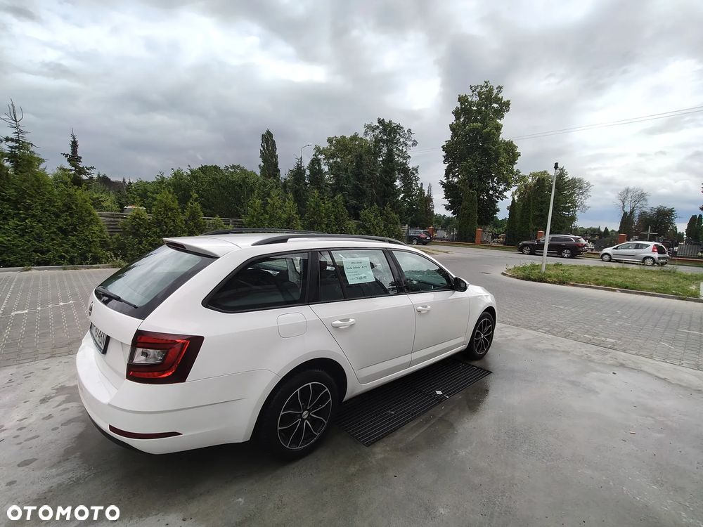 Skoda Octavia 1.6 TDI Ambition - 9