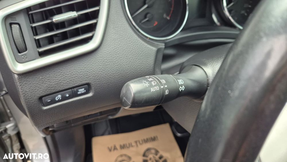 Nissan Qashqai 1.5 DCI Start/Stop N-Connecta - 12