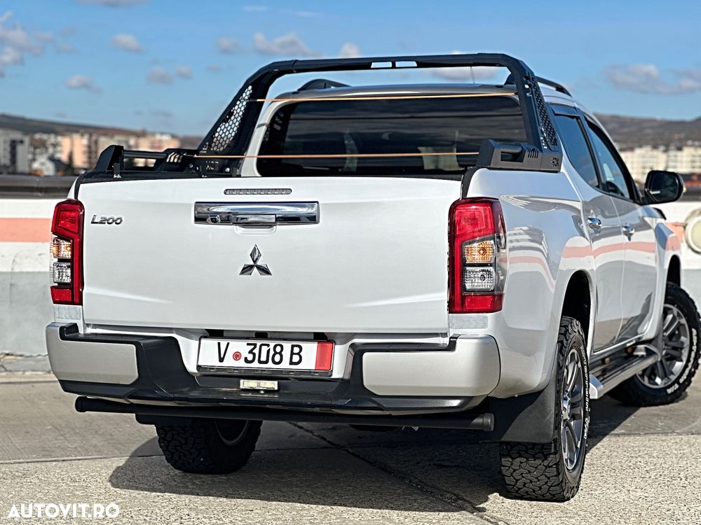 Mitsubishi L200 Double Cab 2.2 DI-D M/T Instyle - 23
