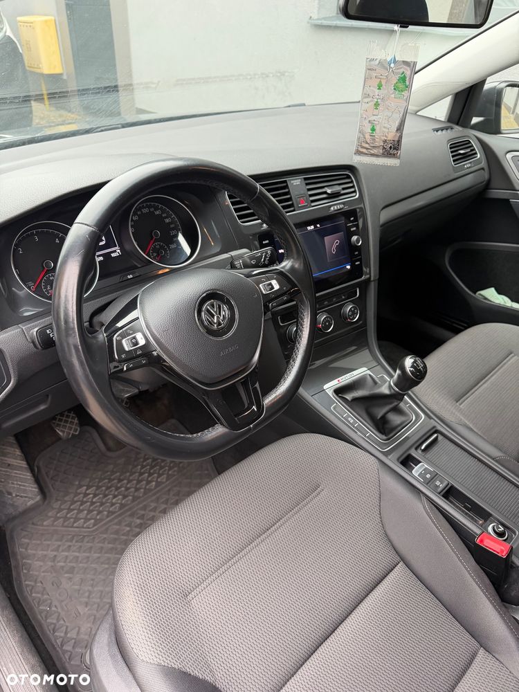 Volkswagen Golf - 14