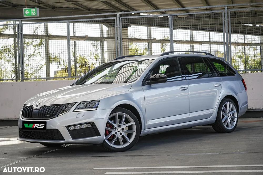 Skoda Octavia Combi 2.0 TDI DSG RS - 13
