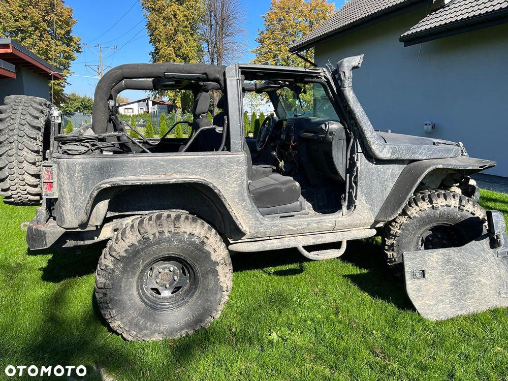 Jeep Wrangler - 11