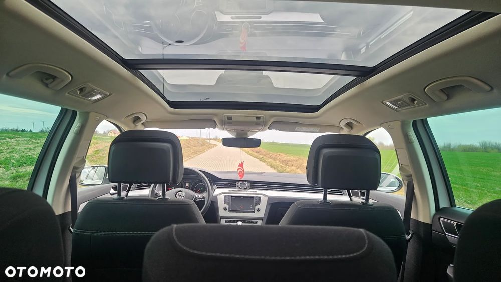 Volkswagen Passat - 33