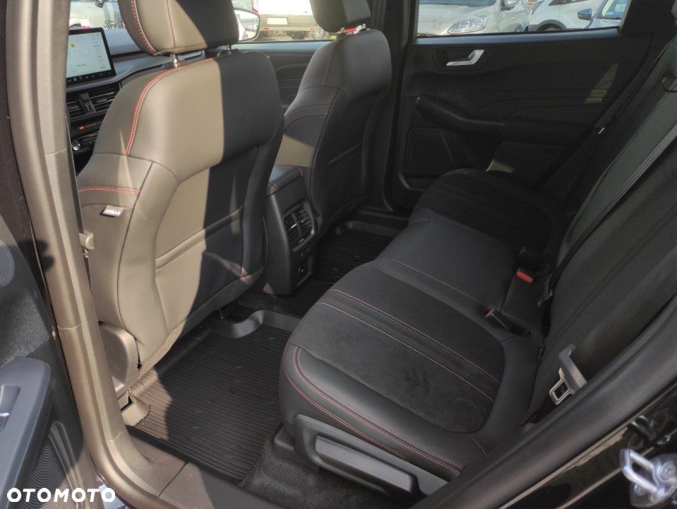 Ford Kuga - 11