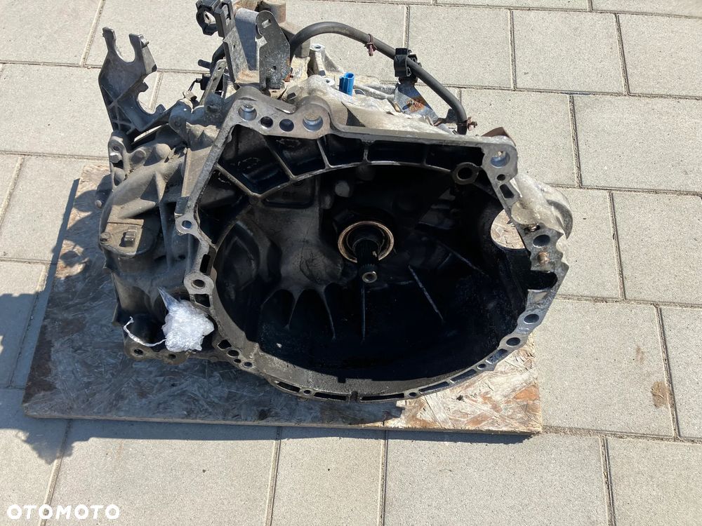 SKRZYNIA BIEGÓW NISSAN PRIMERA P12 2.0 16V QR20 AU460VA 6 BIEGÓW 172TYS.KM - 1