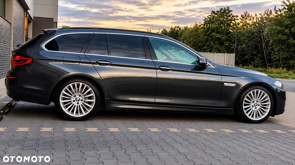 BMW Seria 5 525d Luxury Line - 3