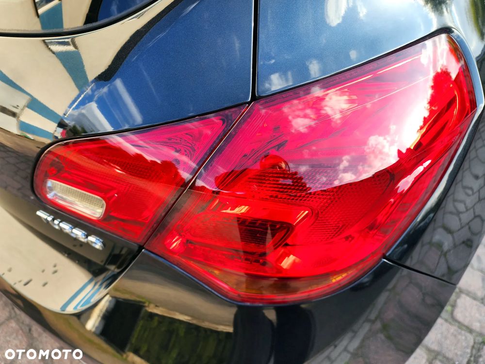 Opel Astra 1.4 Turbo 150 Jahre - 17