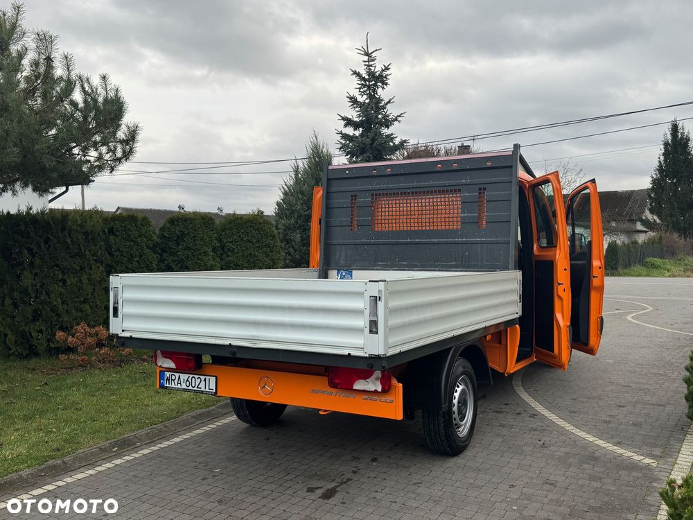 Mercedes-Benz Sprinter - 14