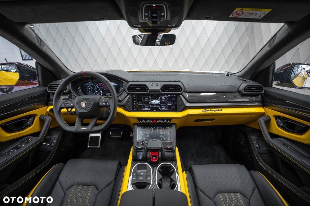 Lamborghini Urus - 19