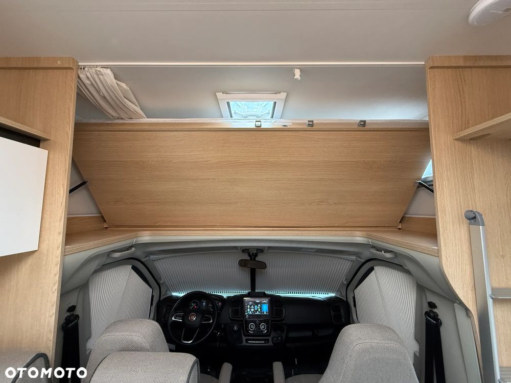 LMC Tourer A690 6OS 140KM FV23% WCC - 12