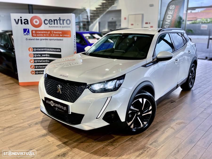 Peugeot 2008 1.2 PureTech Allure - 32