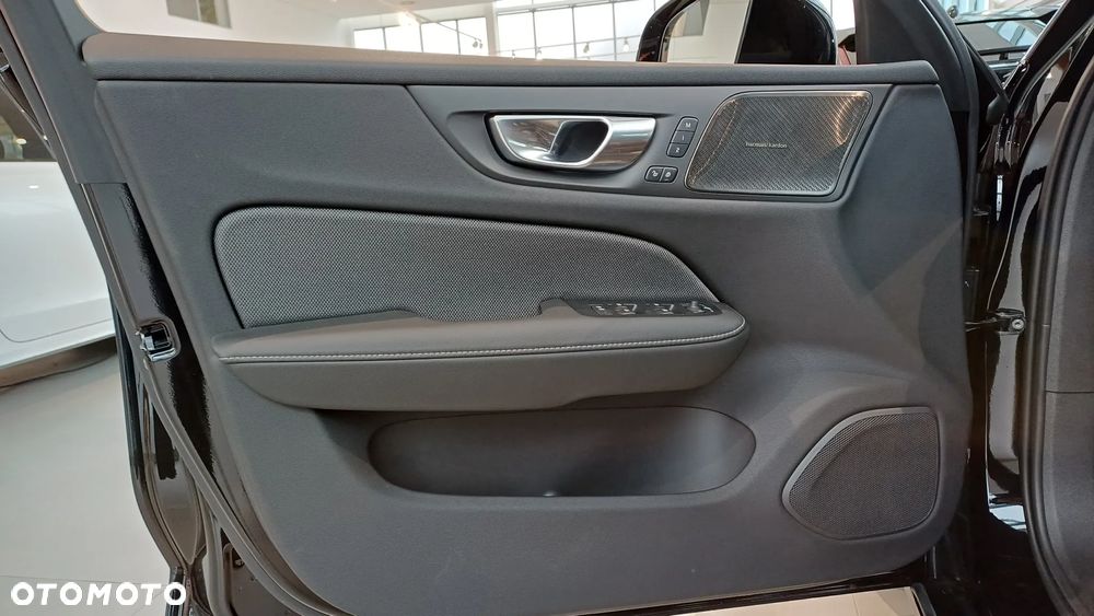 Volvo V60 B4 B Plus Dark - 6