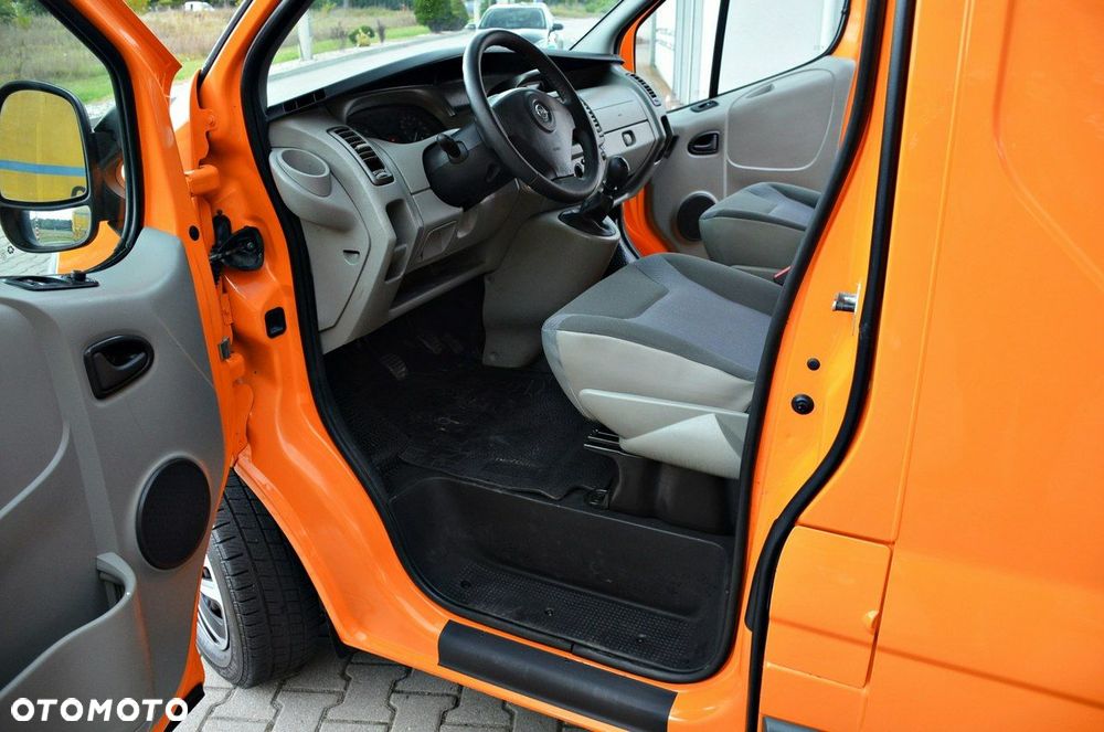 Opel Vivaro - 22