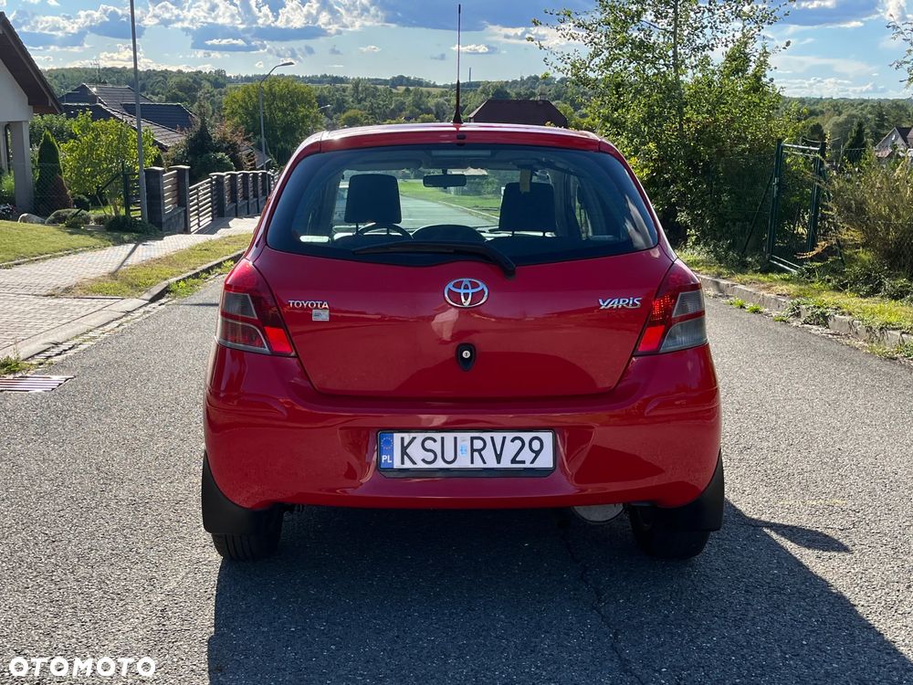 Toyota Yaris 1.33 Luna - 4
