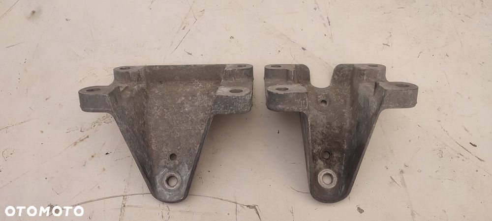 JAGUAR F TYPE X152 LIFT 3.0SC RWD ŁAPA SILNIKA - 2