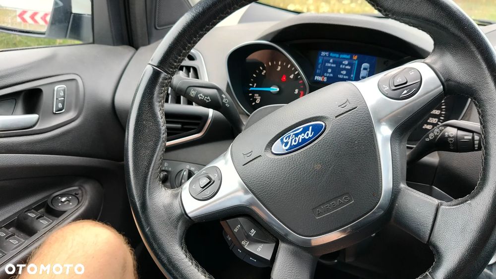 Ford Kuga 2.0 TDCi 4x4 Titanium - 7