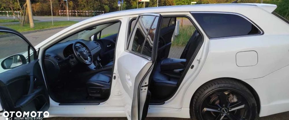 Toyota Avensis - 16