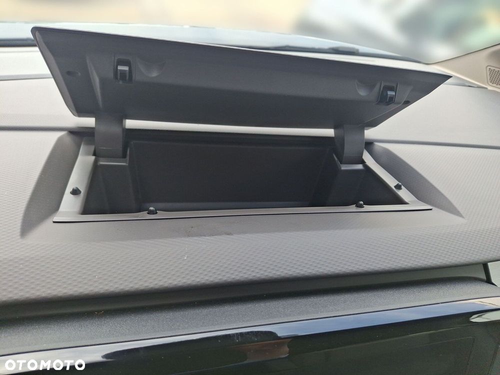 Volkswagen Multivan - 35