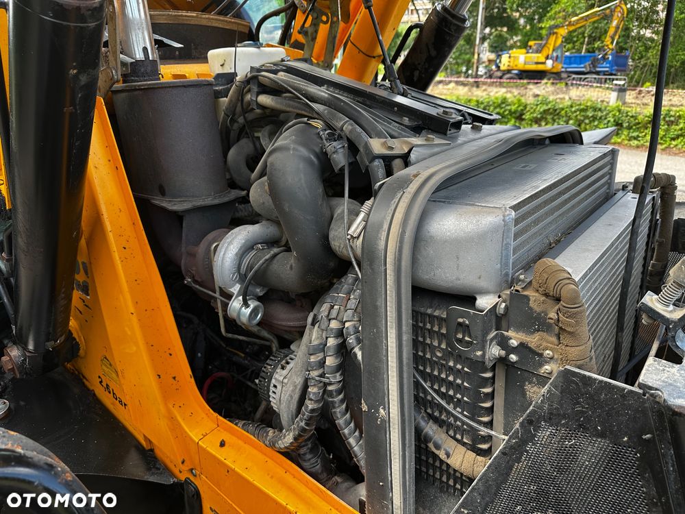 JCB 4cx - 13