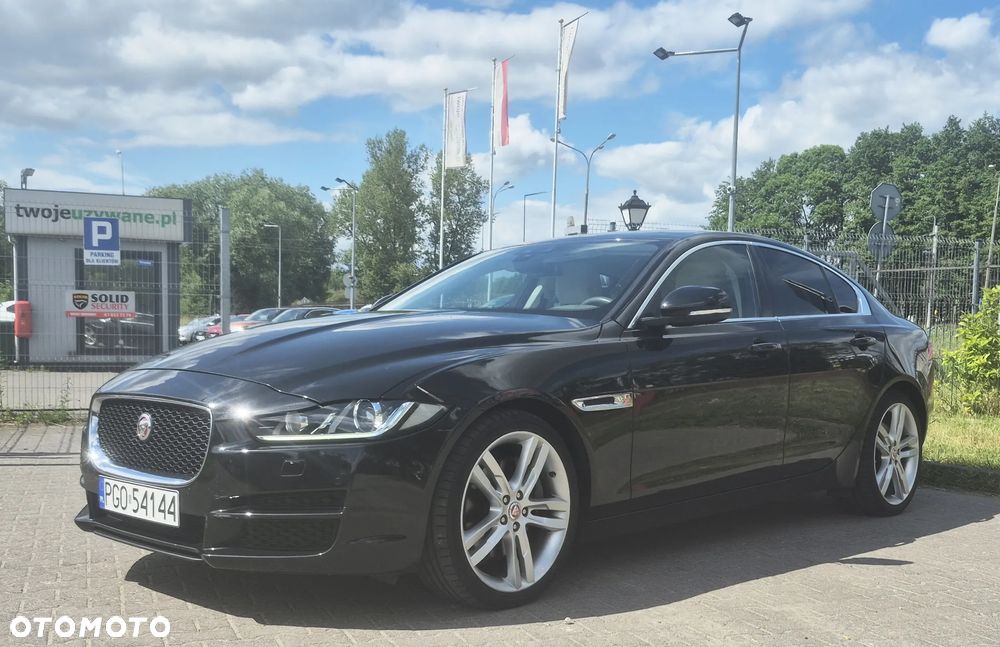 Jaguar XE 2.0 T Pure - 1