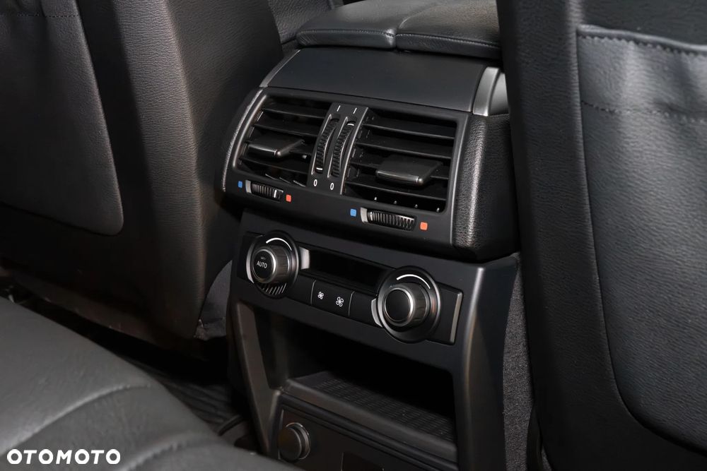 BMW X5 xDrive35d - 15