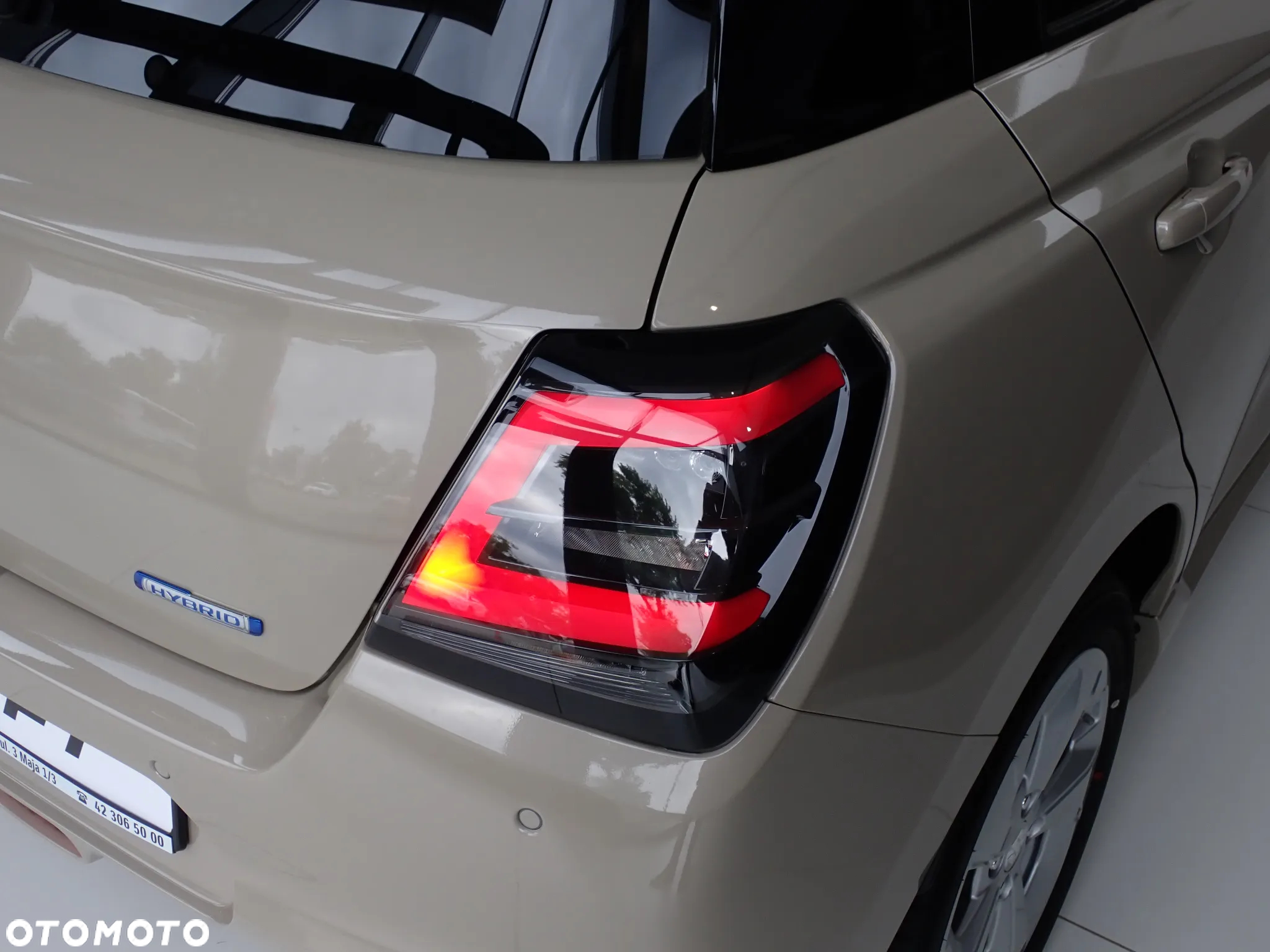 Suzuki Swift 1.2 Dualjet SHVS Premium Plus CVT - 10