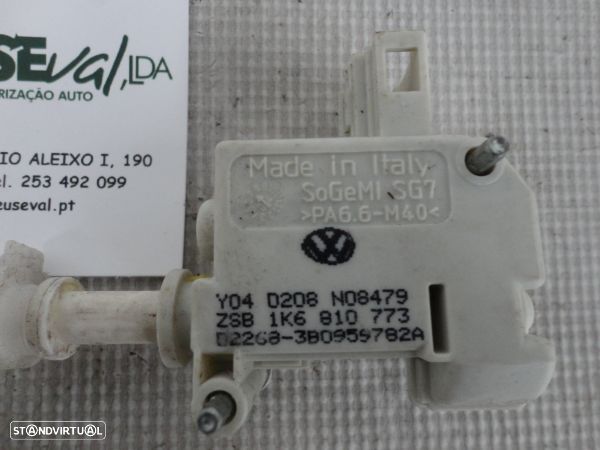 Fecho Do Tampão Combustivel Volkswagen Golf V (1K1) - 2