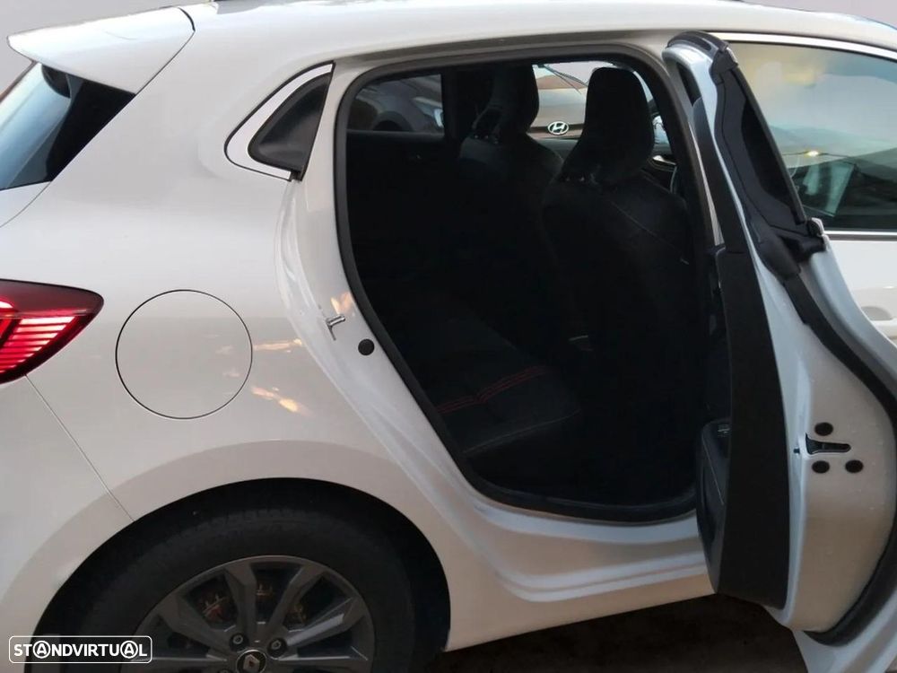 Renault Clio 1.0 TCe RS Line - 11