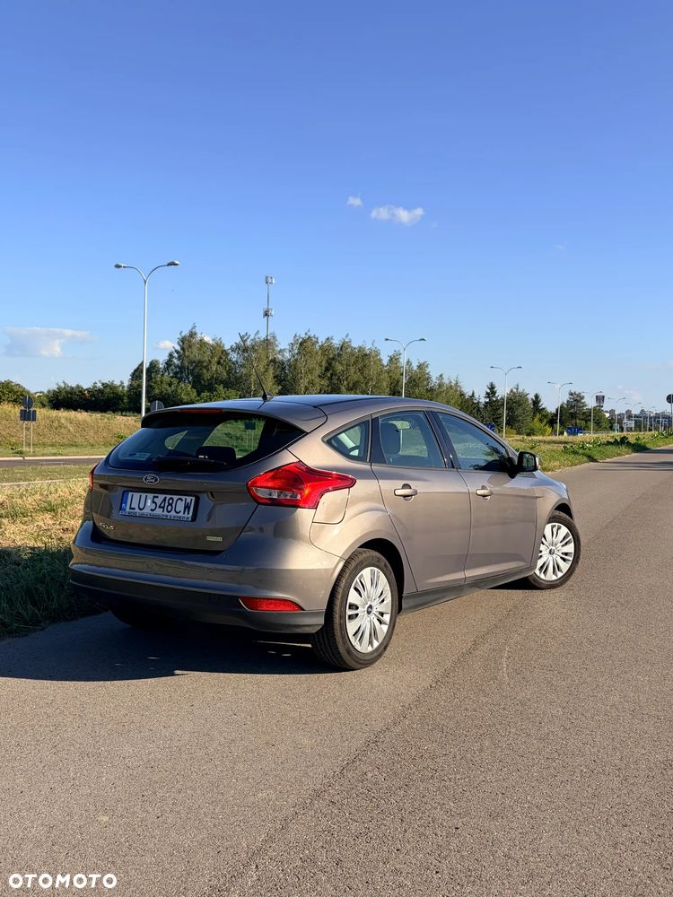 Ford Focus - 8