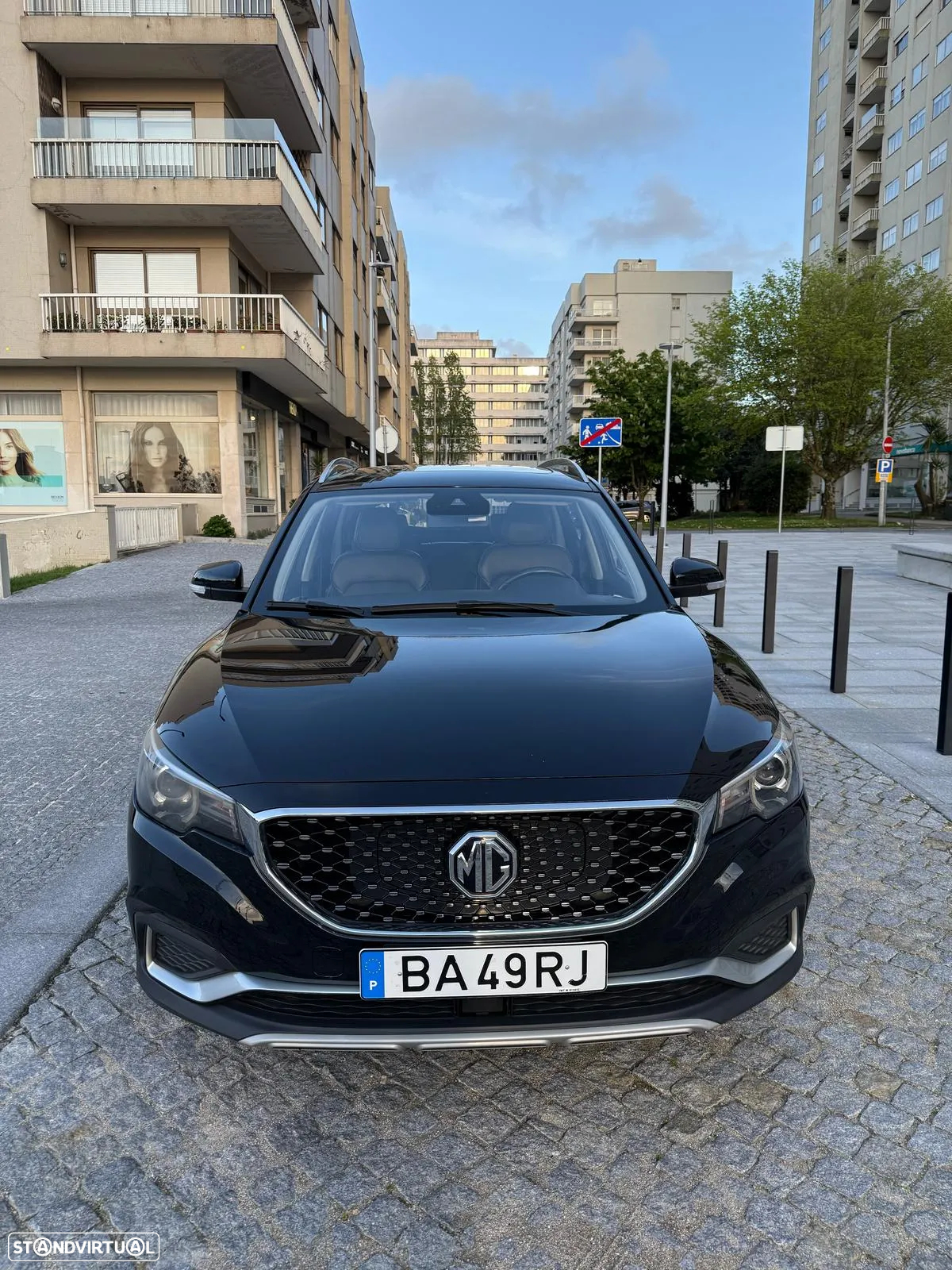 MG ZS EV 44.5 kWh Luxury - 2
