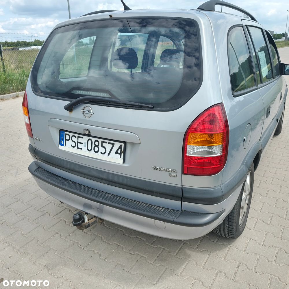 Opel Zafira 1.8 16V Comfort - 4