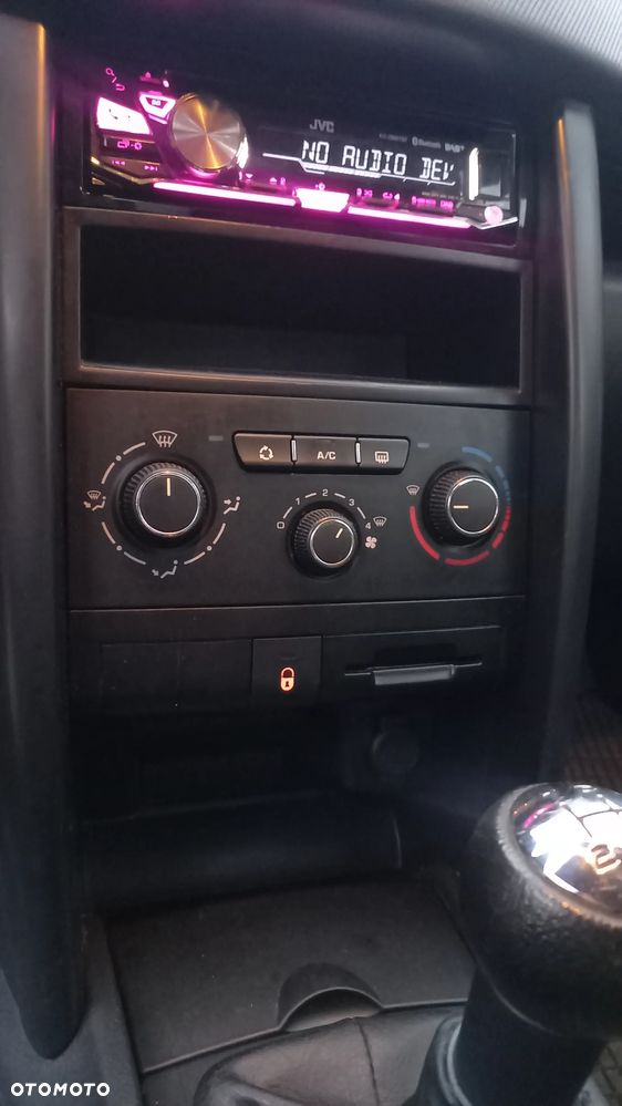 Peugeot 207 95 VTi Urban Move - 14