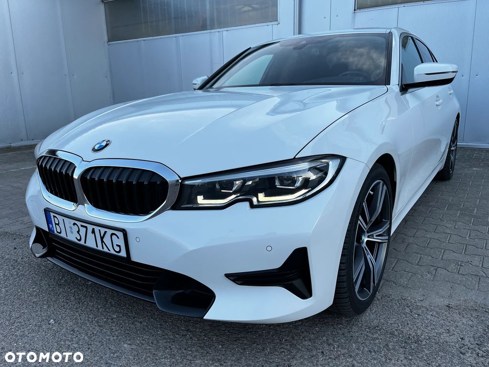 BMW Seria 3 330i Sport Line - 6