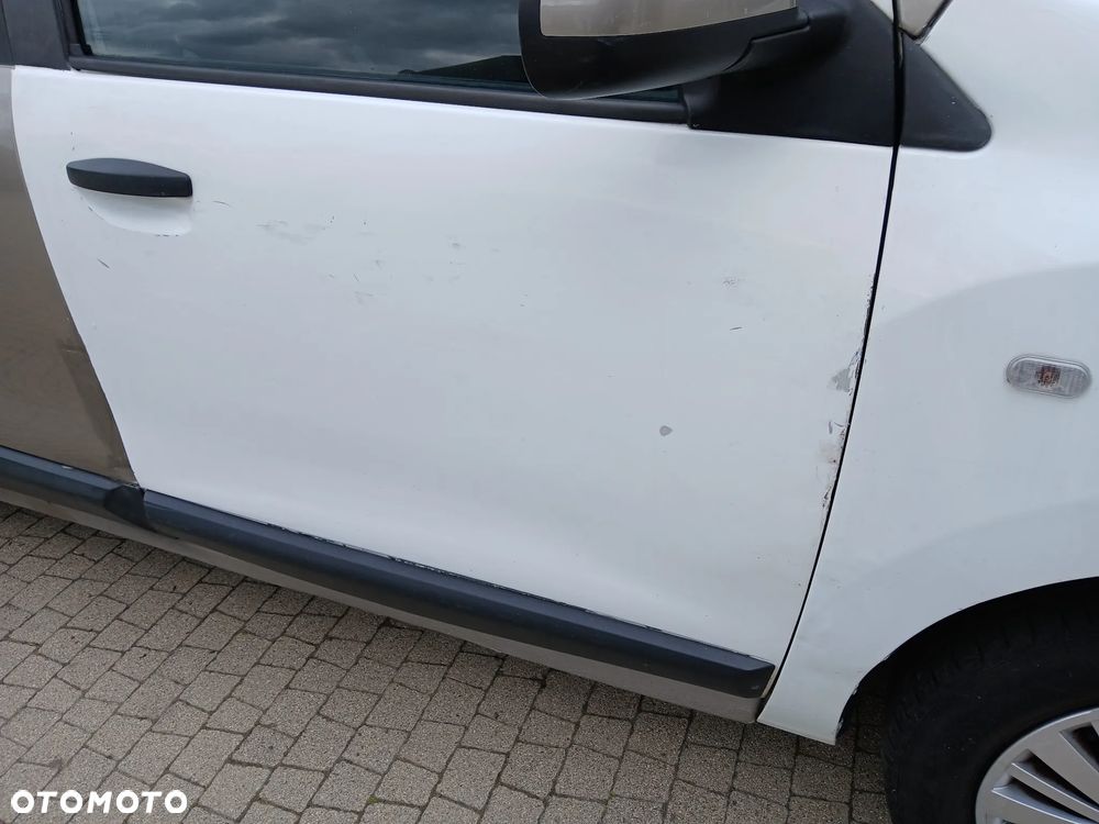 Dacia Lodgy 1.5 dCi Laureate - 12